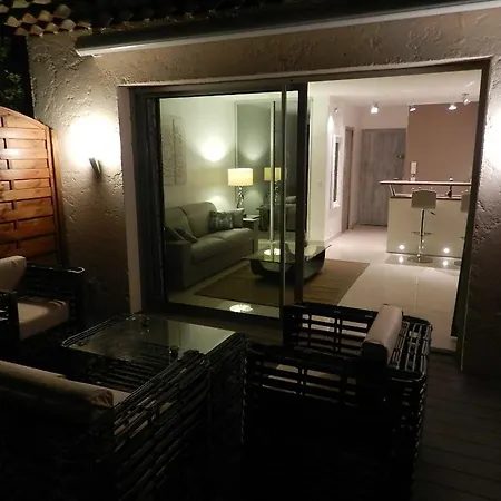 Grand Studio/terrasse Coeur De St Tropez Apartman Saint-Tropez
